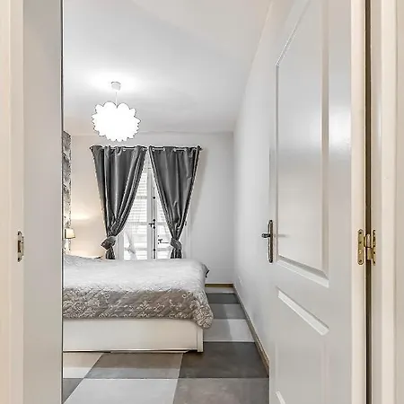 Apartament Orlando Astalavista *